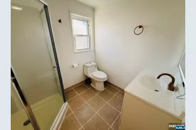 86 Main Street 2 Nd Floor #2 nd floor, Bergenfield, NJ 07621 - Photo 9