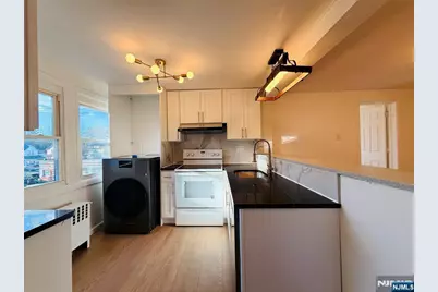 86 Main Street 2 Nd Floor #2 nd floor, Bergenfield, NJ 07621 - Photo 5