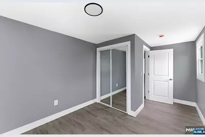 542 3rd Avenue 2 #2, Lyndhurst Township, NJ 07071 - Photo 3