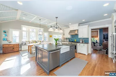 120 W Ridgewood Avenue, Ridgewood, NJ 07450 - Photo 9