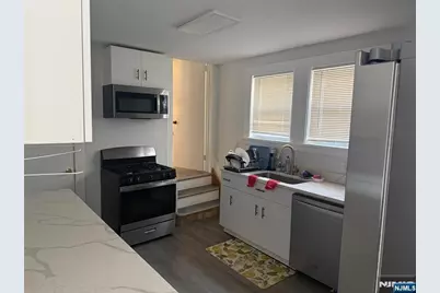 145 Christie, Leonia, NJ 07605 - Photo 7