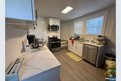 145 Christie, Leonia, NJ 07605 - Photo 9