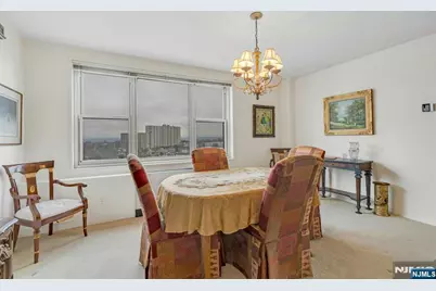 2000 Linwood Avenue 10J #10J, Fort Lee, NJ 07024 - Photo 7