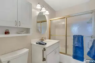 2000 Linwood Ave 10J, Fort Lee, NJ 07024 - Photo 13