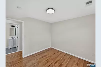 156 Ridgewood Avenue, Newark, NJ 07108 - Photo 29