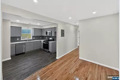 156 Ridgewood Avenue, Newark, NJ 07108 - Photo 9