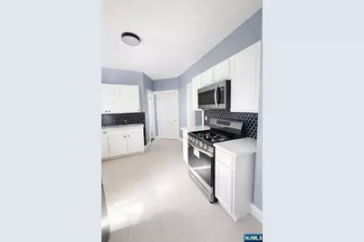 204 Demott Avenue 2 #2, Clifton, NJ 07011 - Photo 5