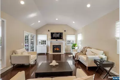 8 Prescott Road, Ho Ho Kus, NJ 07423 - Photo 13