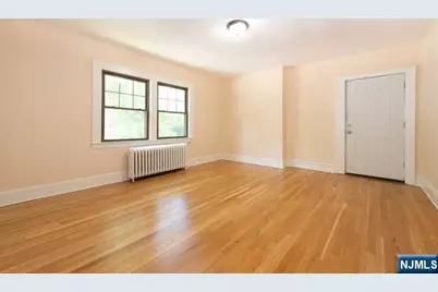 208 Saint Nicholas Avenue, Englewood, NJ 07631 - Photo 17