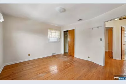 18 Byrne Place, Bergenfield, NJ 07621 - Photo 11