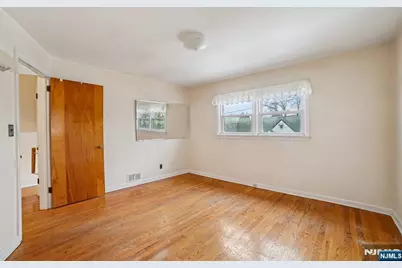 18 Byrne Place, Bergenfield, NJ 07621 - Photo 13