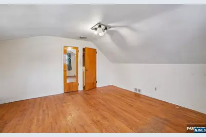 18 Byrne Place, Bergenfield, NJ 07621 - Photo 21