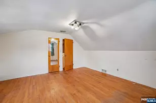 18 Byrne Pl, Bergenfield, NJ 07621 - Photo 21