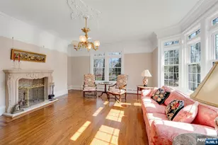 213 Stokes Farm Rd, Franklin Lakes, NJ 07417 - Photo 9