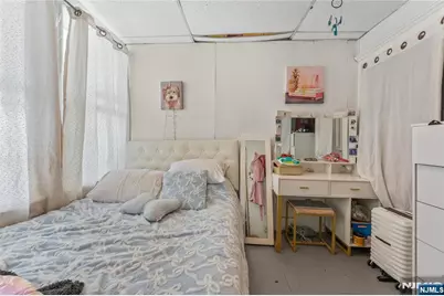 160 Burgess Place, Passaic, NJ 07055 - Photo 9