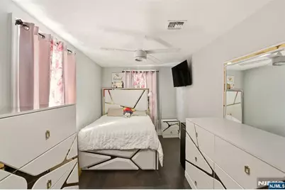 41 15th Avenue, Elmwood Park, NJ 07407 - Photo 15