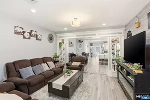 41 15th Ave, Elmwood Park, NJ 07407 - Photo 5