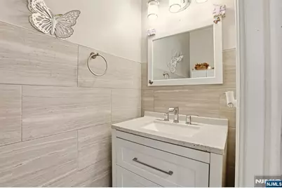 41 15th Avenue, Elmwood Park, NJ 07407 - Photo 17