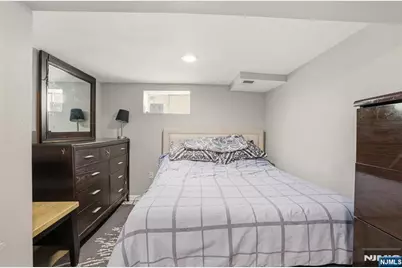 41 15th Avenue, Elmwood Park, NJ 07407 - Photo 21