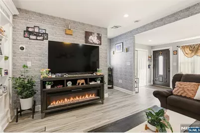 41 15th Avenue, Elmwood Park, NJ 07407 - Photo 5