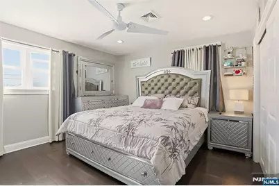 41 15th Avenue, Elmwood Park, NJ 07407 - Photo 13