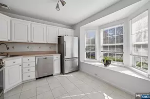 2106 Henry Ct, Mahwah, NJ 07430 - Photo 7