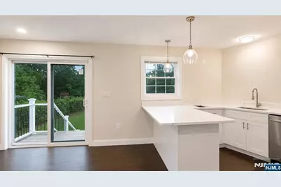 7 Maple Street 1 #1, Bloomfield, NJ 07003 - Photo 5