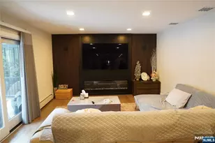 5 Oxford Pl, Cresskill, NJ 07626 - Photo 3