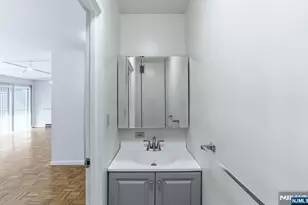 1111 River Road C6, Edgewater, NJ 07020 - Photo 9