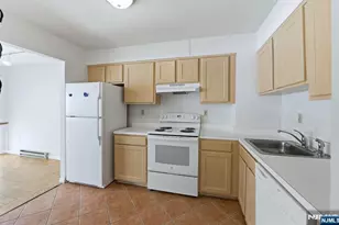 1111 River Road C6, Edgewater, NJ 07020 - Photo 5