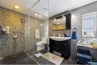 74 Spring Avenue, Bergenfield, NJ 07621 - Photo 21