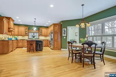 425 Rock Road, Glen Rock, NJ 07452 - Photo 17