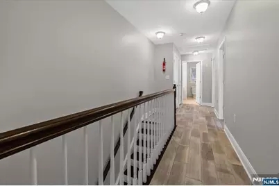 178 Undercliff Avenue, Edgewater, NJ 07020 - Photo 9