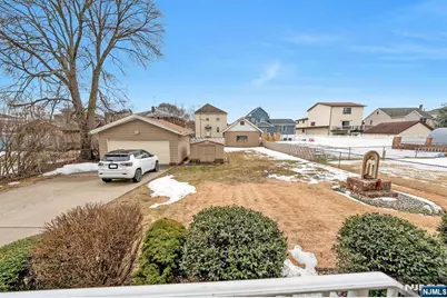 712 Meyer Avenue, Lyndhurst Township, NJ 07071 - Photo 29