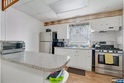 712 Meyer Avenue, Lyndhurst Township, NJ 07071 - Photo 17