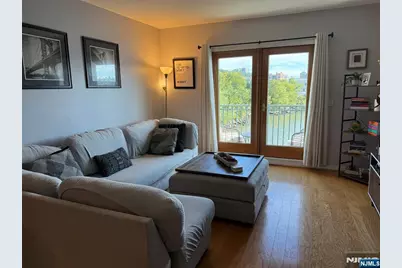 242 The Promenade 242 #242, Edgewater, NJ 07020 - Photo 9