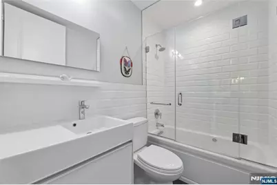 100 Carlyle Drive 9Es #9ES, Cliffside Park, NJ 07010 - Photo 35