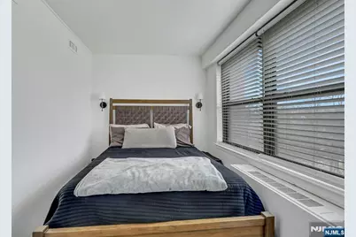 285 Aycrigg Avenue 5C #5C, Passaic, NJ 07055 - Photo 15