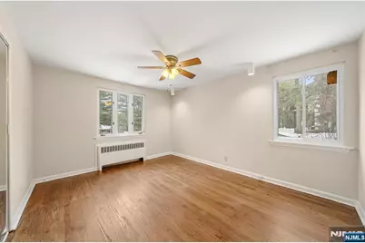 44 Knickerbocker Road, Cresskill, NJ 07626 - Photo 13