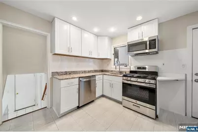 44 Knickerbocker Road, Cresskill, NJ 07626 - Photo 9