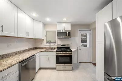 44 Knickerbocker Road, Cresskill, NJ 07626 - Photo 11