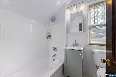 185 4th Avenue, Hawthorne, NJ 07506 - Photo 19