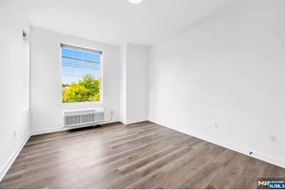 315 Railroad Avenue 204 #204, East Rutherford, NJ 07073 - Photo 17