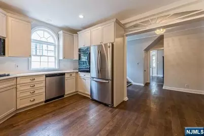 92 Highwood Avenue, Tenafly, NJ 07670 - Photo 11