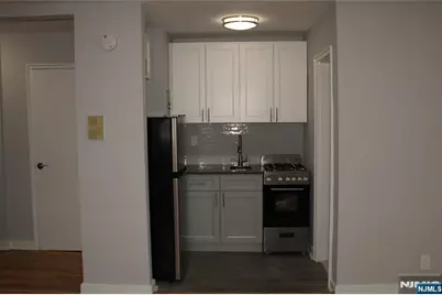 819 Bloomfield Avenue 9 #9, Montclair, NJ 07042 - Photo 5