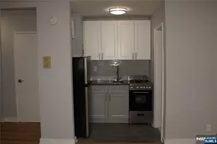 819 Bloomfield Ave 9, Montclair, NJ 07042 - Photo 5