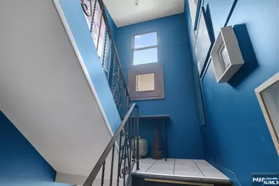 82 Garfield Avenue, Jersey City, NJ 07305 - Photo 39