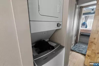 82 Garfield Avenue, Jersey City, NJ 07305 - Photo 33