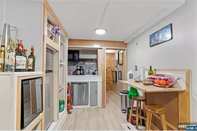 82 Garfield Avenue, Jersey City, NJ 07305 - Photo 25