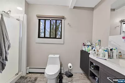 82 Garfield Avenue, Jersey City, NJ 07305 - Photo 21